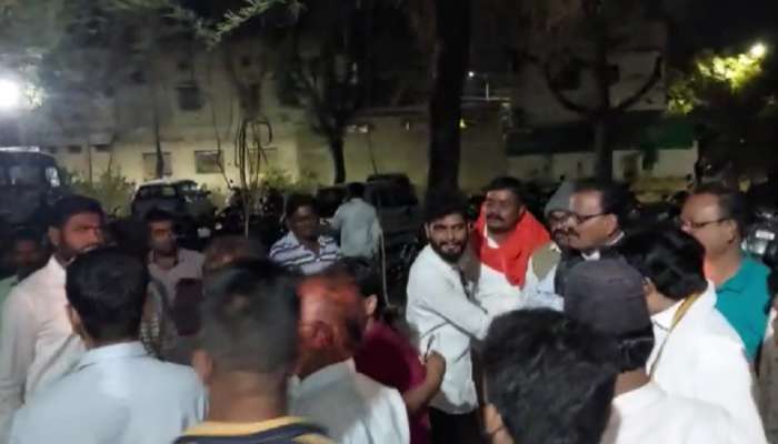 Maharashtra MLC Election Result 2023: अमरावतीत घमासान, भाजप - काँग्रेस कार्यकर्त्यांची जोरदार बाचाबाची
