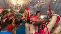 Vanita Kharat च्या लग्नात 'महाराष्ट्राची हास्यजत्रा', मंडपातील आनंदाचे क्षण Viral