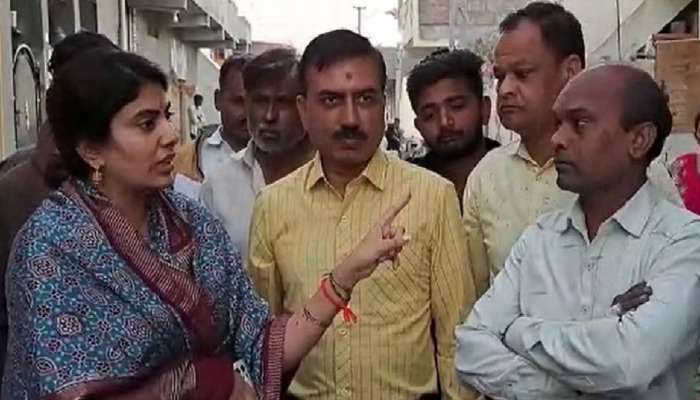 Ravindra Jadeja Wife: रवींद्र जाडेजाची पत्नी रस्त्यातच अधिकाऱ्यांवर संतापली, Video व्हायरल