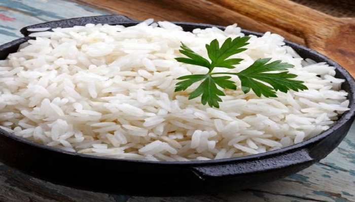 Cooking Tips : घरी हॉटेलसारखा मोकळा भात का होत नाही ? या पद्धतीने भात शिजवून पहा बरं...
