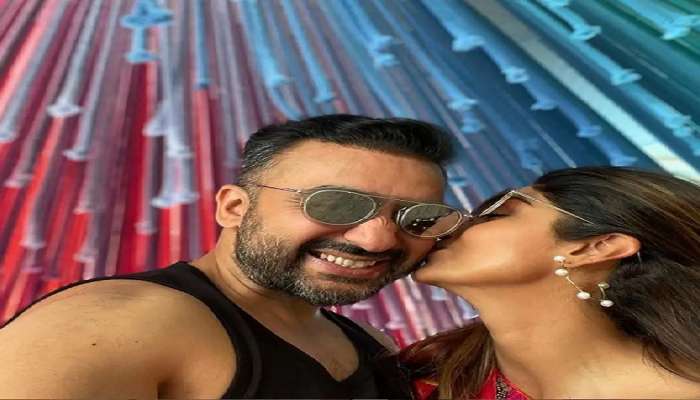 Shilpa Shetty Bedroom Secret : शिल्पा शेट्टीचं बेडरूम सिक्रेट लीक...पती म्हणाला शिल्पा &#039;या&#039; पोझिशनमध्ये...