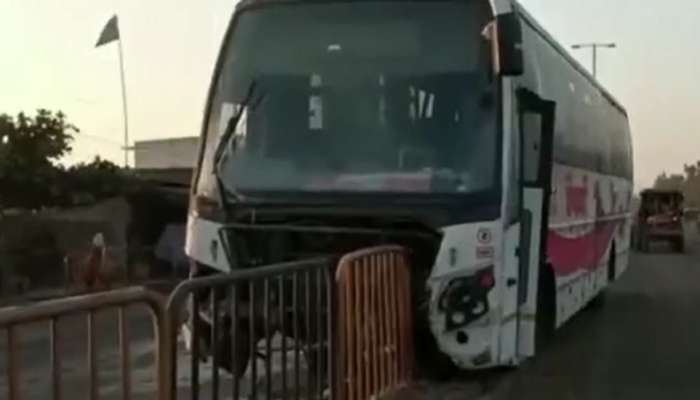Accident: शिवशाही बसचा टायर फुटला आणि... ड्रायव्हरने जीवाची बाजी लावून 30 प्रवाशांचा जीव वाचवला