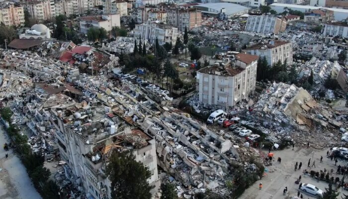 Turkey Syria earthquake updates : तुर्की भूकंपातील मृतांचा आकडा 11000 वर; काही भारतीयही बेपत्ता 
