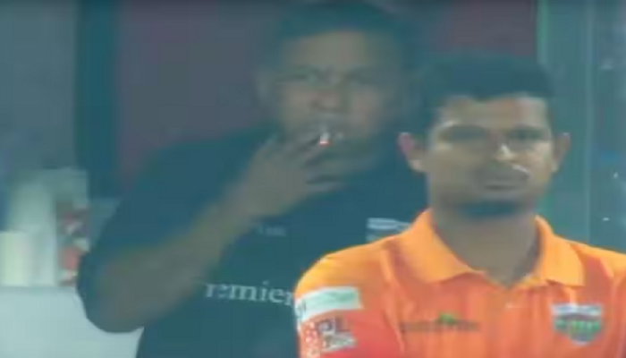 BPL 2023 : सामन्यादरम्यान संघाचे मुख्य प्रशिक्षक 'ते' कृत्य करताना कॅमेऱ्यात कैद, सोशल मीडियावर Photo Viral 
