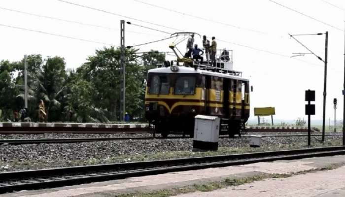 Railway Accident : रेल्वे ट्रॅकवर ओव्हरहेड वायर तपासणी करताना टॉवर वॅगनने 4 गँगमन चिरडले