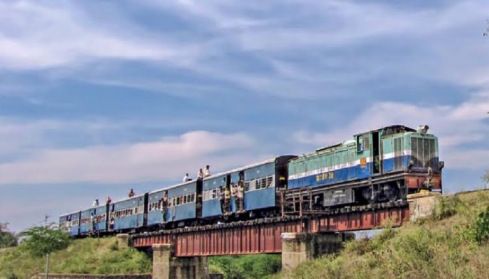 Indian Railway नव्हे, ब्रिटीशांकडे आहे भारतातील &#039;या&#039; रेल्वेमार्गाची मालकी	