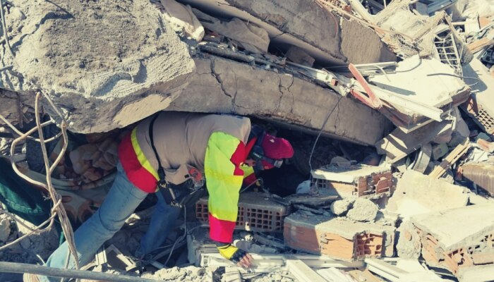 Turkey Earthquake: देव तारी त्याला कोण मारी! तब्बल 9 दिवसांनी ढिगाऱ्यातून जिवंत बाहेर आली महिला