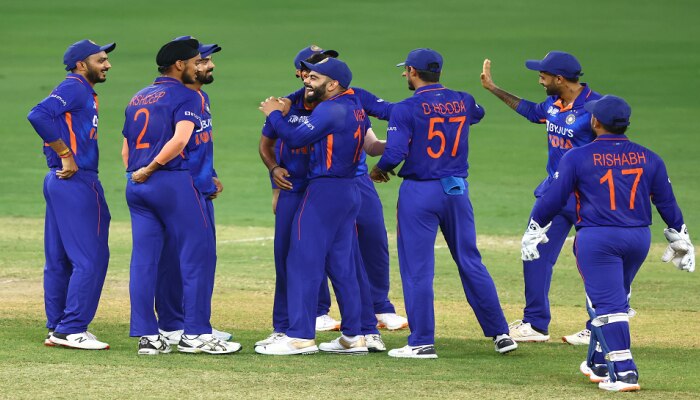 टीम इंडियात आल्यानंतर कमी शिकलेले खेळाडूही कसं बोलतात फाडफाड इंग्लिश, जाणून घ्या त्यामागची कहाणी