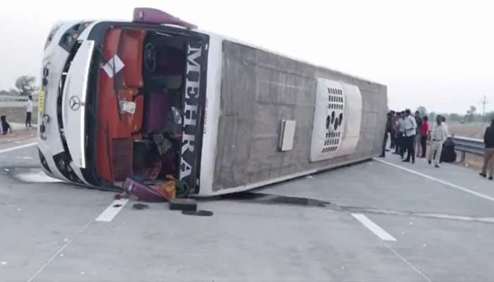 Samruddhi Highway :  ट्रॅव्हल बसचा टायर फुटला आणि... समृद्धी महामार्गावर भीषण अपघात