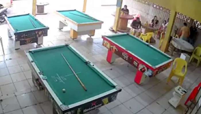 Pool Game सुरु असतानाच काही मिनिटात पडला रक्ताचा सडा; CCTV पाहून धक्का बसेल