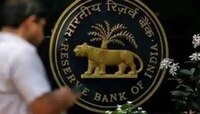 RBI कडून मोठी अपडेट; आता 'या' 5 बॅंकामधून तुम्ही काढू शकणार नाही पैसा? 