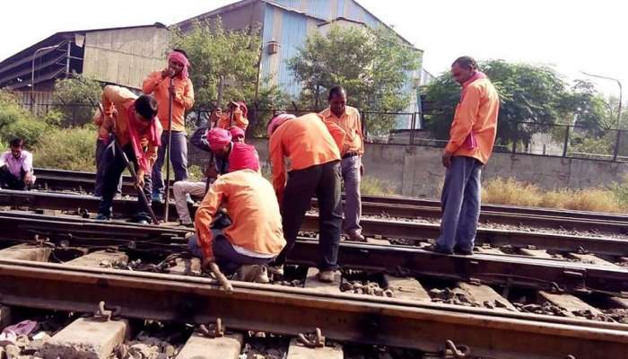 Railway Megablock : रेल्वेच्या तिन्ही मार्गावर मेगाब्लॉक, &#039;या&#039; वेळेत धावतील लोकल ट्रेन