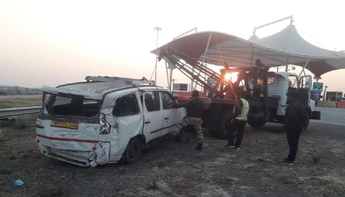 Samruddhi Highway :  टायर फुटला आणि... समृध्दी महामार्गावर भीषण अपघात; कारचा चुराडा
