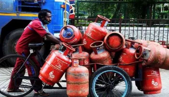 LPG Cylinder Price: घरगुती गॅस सिलेंडर स्वस्त होणार?; पाहा बदललेले दर