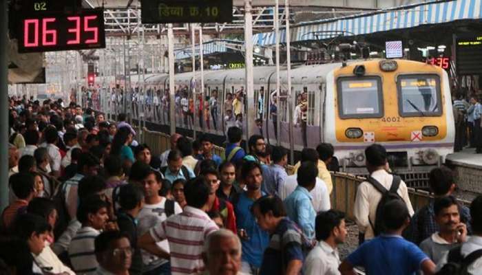 Central Railway: मध्य रेल्वेच्या प्रवाशांसाठी महत्त्वाची बातमी, 108 लोकलच्या थांब्यात बदल; नेमकं कारण काय?