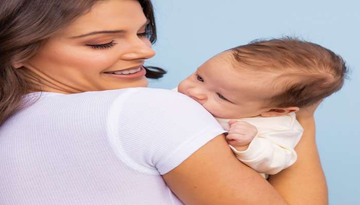 New Born Hiccups :नवजात बालकांना उचकी का लागते ; कशी थांबवायची ? सोप्या टिप्स जाणून घ्या