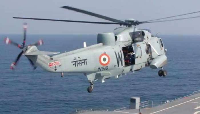 भारतीय नौदल हेलिकॉप्टरला मोठा अपघात, मुंबईच्या किनार्‍यावर कोसळले
