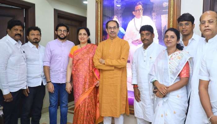 Uddhav Thackeray on Ravindra Dhangekar: रवींद्र धंगेकरांना पाहताच उद्धव ठाकरे म्हणाले &quot;माझा माणूस&quot;, नेमकं असं का म्हणाले?