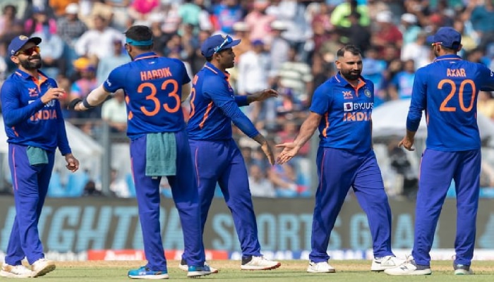 IND vs AUS : भारतीय गोलंदाजाच्या भेदक माऱ्यासमोर कांगारू गडगडले; टीम इंडियाला जिंकण्यासाठी 189 रन्सचं आव्हान