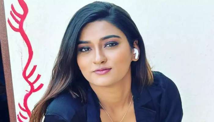 धक्कादायक! प्रसिद्ध अभिनेत्री Akanksha Dubey ने स्वतःला संपवलं, हॉटेलमध्ये आढळला मृतदेह