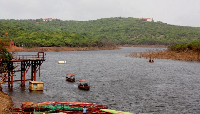 Maharashtra weather : महबळेश्वरमध्ये कडाक्याची थंडी, वेण्णालेक परिसरात दवबिंदू गोठले 