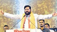 मविआच्या वज्रमूठ सभेला शिंदे गटाचं धनुष्यबाण यात्रेतून उत्तर