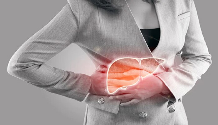 Liver Disease: तुमच्या शरीरावर दिसतायत ही लक्षणं? सावध व्हा, यकृताची समस्या असू शकते!