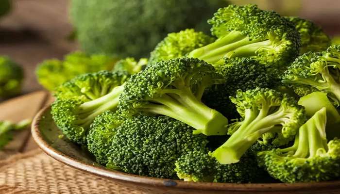  Broccoli Health Benefits : ब्रोकोली खायला आवडते का? जाणून घ्या शरीराला काय होतात फायदे 