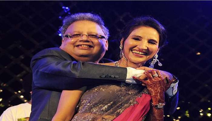 Tata Group Stocks :  झुनझुनवाला यांच्या पत्नीची 15 मिनीटांत 400 कोटींची कमाई; TATA ग्रुपच्या दोन कंपन्यांची कमाल! 
