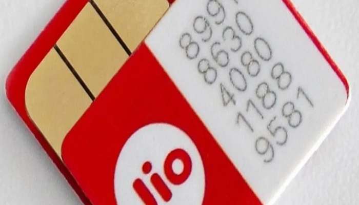 Jio Phone Plans 2023 : तुम्ही JIO SIM कार्ड वापरत असाल तर तुमच्यासाठी भन्नाट ऑफर! 	