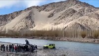 Leh Ladakh : लेह-लडाखमध्ये हे काय सुरुये? भाजप खासदारांमुळे झाला प्रकार समोर