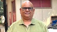 Satish Kaushik Birth Anniversary : काय नियती म्हणावी, वयाच्या 56 व्या वर्षी वडील झाल