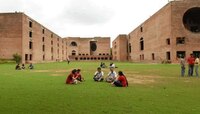 'या' Top Management Colleges मध्ये Admission नंतर मिळू शकते नोकरीची सुवर्णसंधी