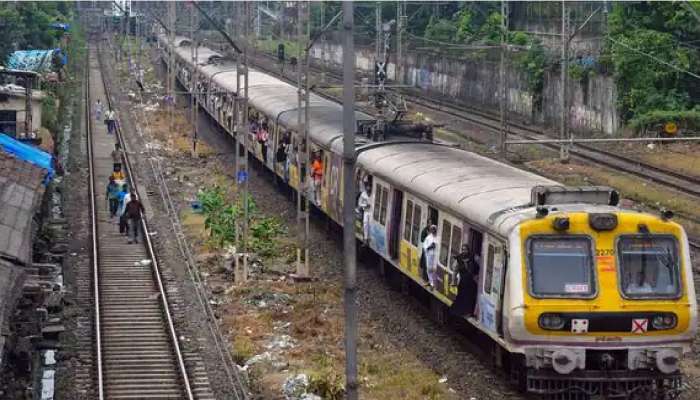 Mumbai Local Mega Block : मध्य मार्गावर आज मेगा ब्लॉक; हार्बर, पश्चिम मार्गावरील प्रवाशांना दिलासा