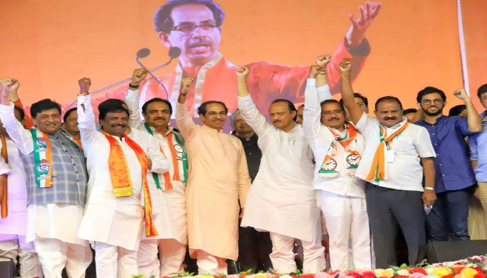 Maharashtra Political News : मविआच्या वज्रमूठ सभेत आज नेते कडाडणार की अवकाळीची वीज? 