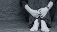 धक्कादायक! इन्स्टाग्रामवर मैत्री केली, तिला भेटायला बोलावलं आणि चौघांनी... 