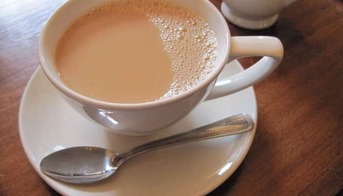 Tea : चहा घेताना चुकूनही या 5 गोष्टींचे सेवन करु नका, अन्यथा...