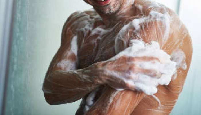 दिवसातून दहा वेळा आंघोळ करत असाल तर विचार करा; साबण आणि शॅम्पू, डिटर्जंट आता परवडणार नाही 