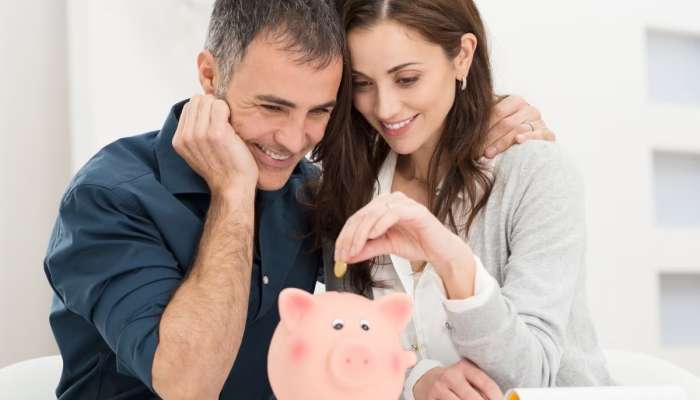 तुमचा पती तुम्हाला फक्त पैशासाठी वापरतो का? अशाप्रकारे जाणून घ्या