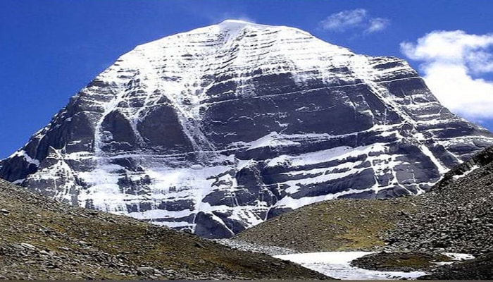 एव्हरेस्टहून कमी उंची असूनही गिर्यारोहकांसाठी आव्हान; आजपर्यंत कोणीच  Mount Kailash सर का करू शकलं नाही? 