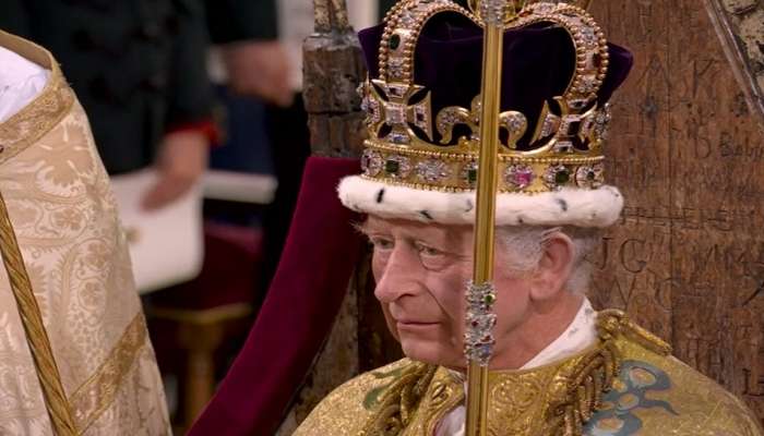 वयाच्या 74 वर्षी प्रिन्स चार्ल्स झाले &#039;King Charles III&#039;; आईच्या आठवणीनं भावुक