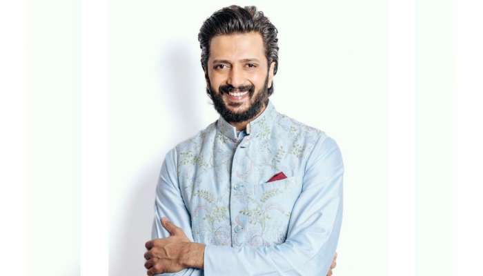 ...म्हणून Riteish Deshmukh ला जंटलमेन म्हणतात! विमानतळावर छोट्या चाहत्याबरोबरच्या कृतीने जिंकली चाहत्यांची मनं...