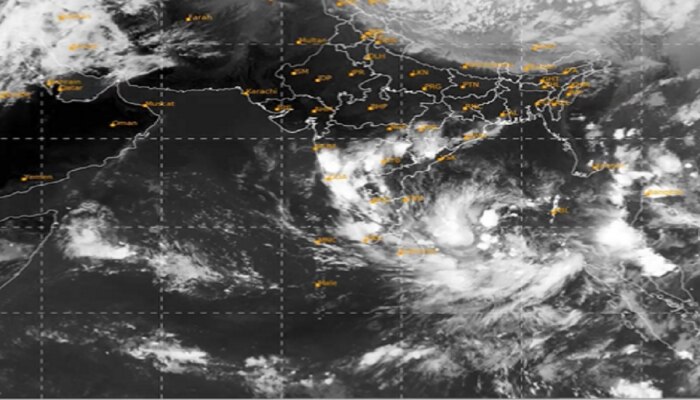 कुठवर पोहोचलं Cyclone Mocha? Live Video च्या माध्यमातून पाहा कसं धारण करतंय रौद्र रुप