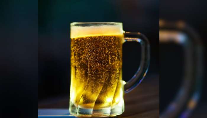 Beer सोबत चकणा म्हणून चुकूनही करू नका 'या' गोष्टींचे सेवन; होऊ शकतात गंभीर आजार Beer सोबत चकणा म्हणून चुकूनही करू नका 'या' गोष्टींचे सेवन; होऊ शकतात गंभीर आजार