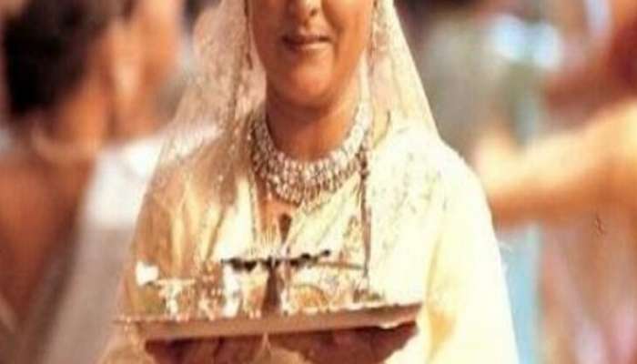 mother's day 2023 these are the famous bollywood maa who played significant role in cinema 