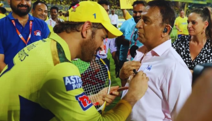 MS Dhoni ची ऑटोग्राफ घेतल्यानंतर Sunil Gavaskar भावूक, म्हणतात &quot;आयुष्याच्या अखेरच्या क्षणात...&quot;, पाहा Video