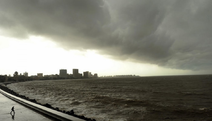 Weather News : Maharashtra वर पावसाचे ढग आले खरे, पण रणरणत्या उन्हाला रोखणार कोण? 