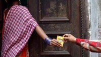 नवऱ्याच्या बळजबरीमुळे तिने 9 जणांसोबत ठेवले शरीरसंबंध! तिची हत्या होताच घेतलं विष