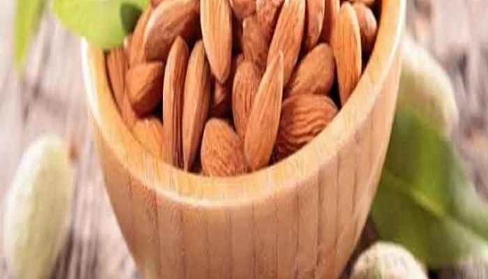 Benefits Of Eating Almonds How Many Almonds To Eat In Day almonds soak overnight bad cholesterol thrown out health