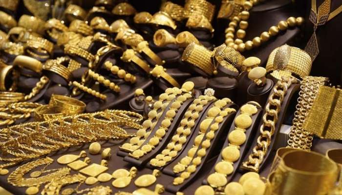 ग्राहकांसाठी खुशखबर! सोने-चांदीच्या दरात घसरण, महागण्यापूर्वी आजच करा सोन्याची खरेदी 